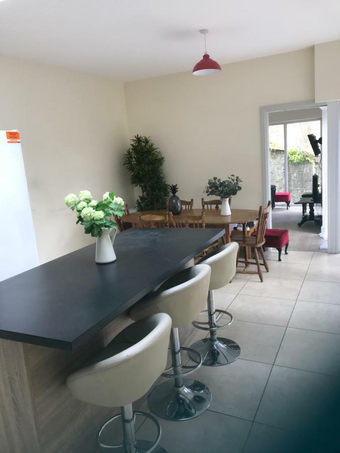 Newcastle Guest House Голуей Екстериор снимка